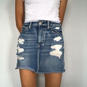 American eagle distressed denim skirt